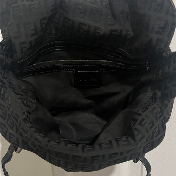 Fendi Black Shoulder Bag with Logo Pattern Vintage. - Picture 6 of 6